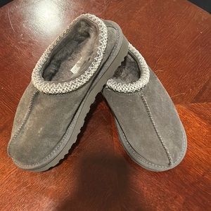Gray Tasman UGGS